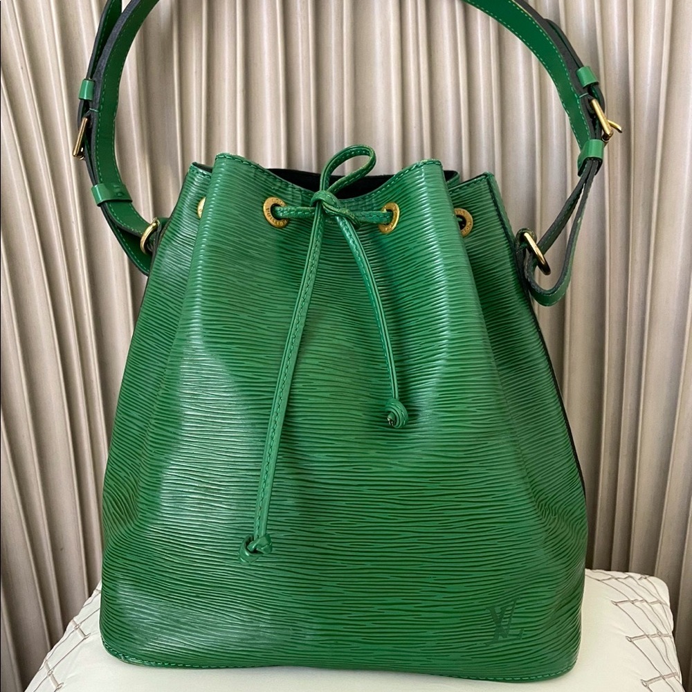 Louis Vuitton Epi Noe Bucket